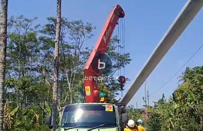 Tempat Sewa Truk Crane di Kebayoran Lama Jakarta Selatan