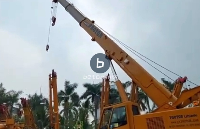 Harga Sewa Truk Crane di Leuwiliang Kab Bogor Harian