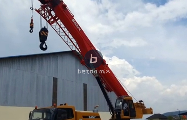 Tempat Sewa Truk Crane di Pulo Gadung Jakarta Timur