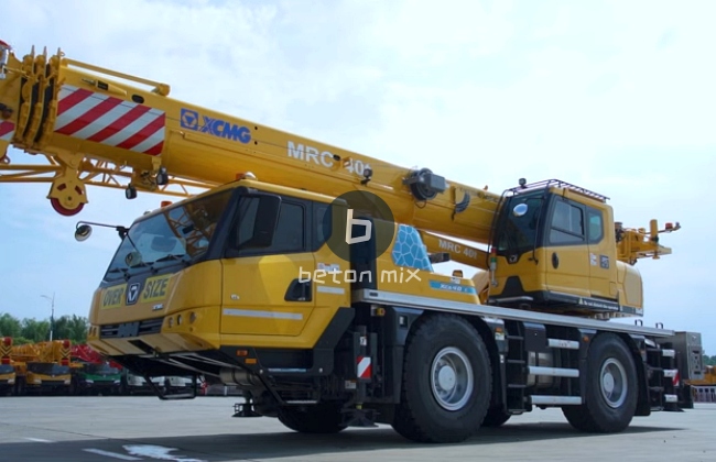 Harga Sewa Truk Crane di Limo Depok Harian